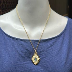 Avon Pearl bead and blue rhinestone Victorian look pendant necklace gold tone